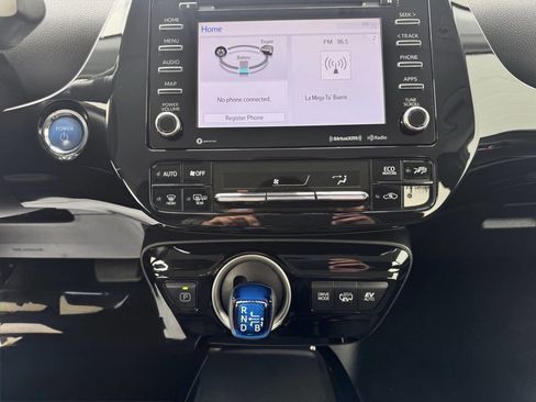 Used 2020 Toyota Prius Prime LE image 21