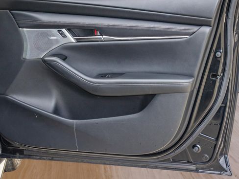 Used 2023 MAZDA MAZDA3 Hatchback w/ Appearance Package image 27