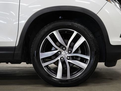 Used 2017 Honda Pilot Touring image 38