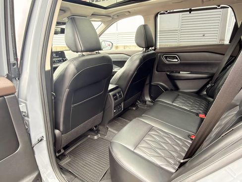 Used 2022 Nissan Rogue Platinum w/ Head-Up Display Package image 22