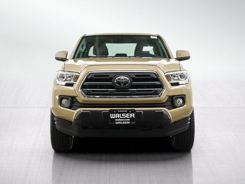 Used 2019 Toyota Tacoma SR5 RWD image 8