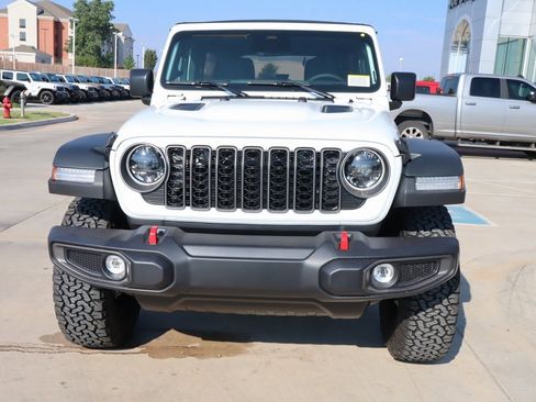New 2025 Jeep Wrangler Unlimited Rubicon w/ Convenience Group image 9