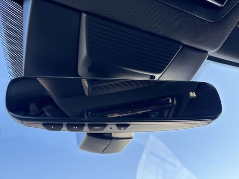 New 2026 Volkswagen Tiguan SE R-Line AWD/4WD image 34