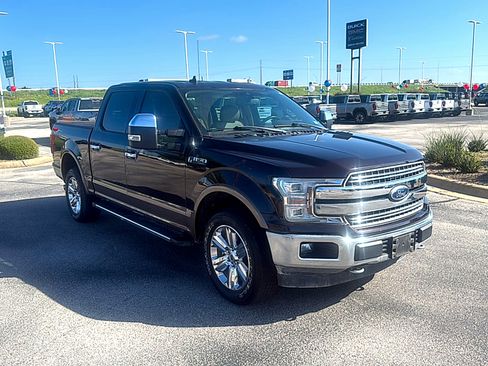 Used 2020 Ford F150 Lariat w/ Equipment Group 502A Luxury AWD/4WD image 4