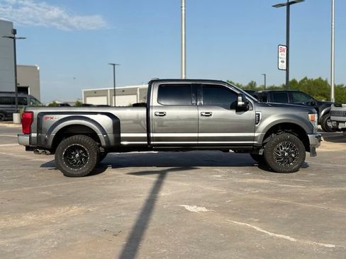 Used 2020 Ford F350 Lariat w/ Lariat Value Package AWD/4WD image 5