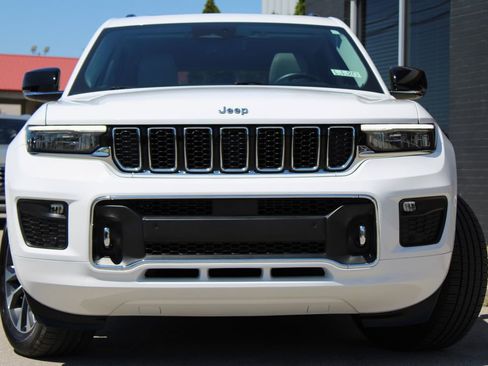 Used 2022 Jeep Grand Cherokee L Overland AWD/4WD image 2