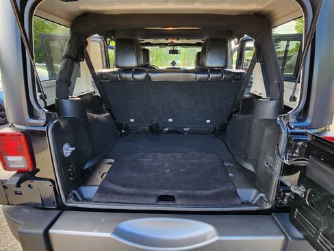 Used 2014 Jeep Wrangler Unlimited Sport image 41