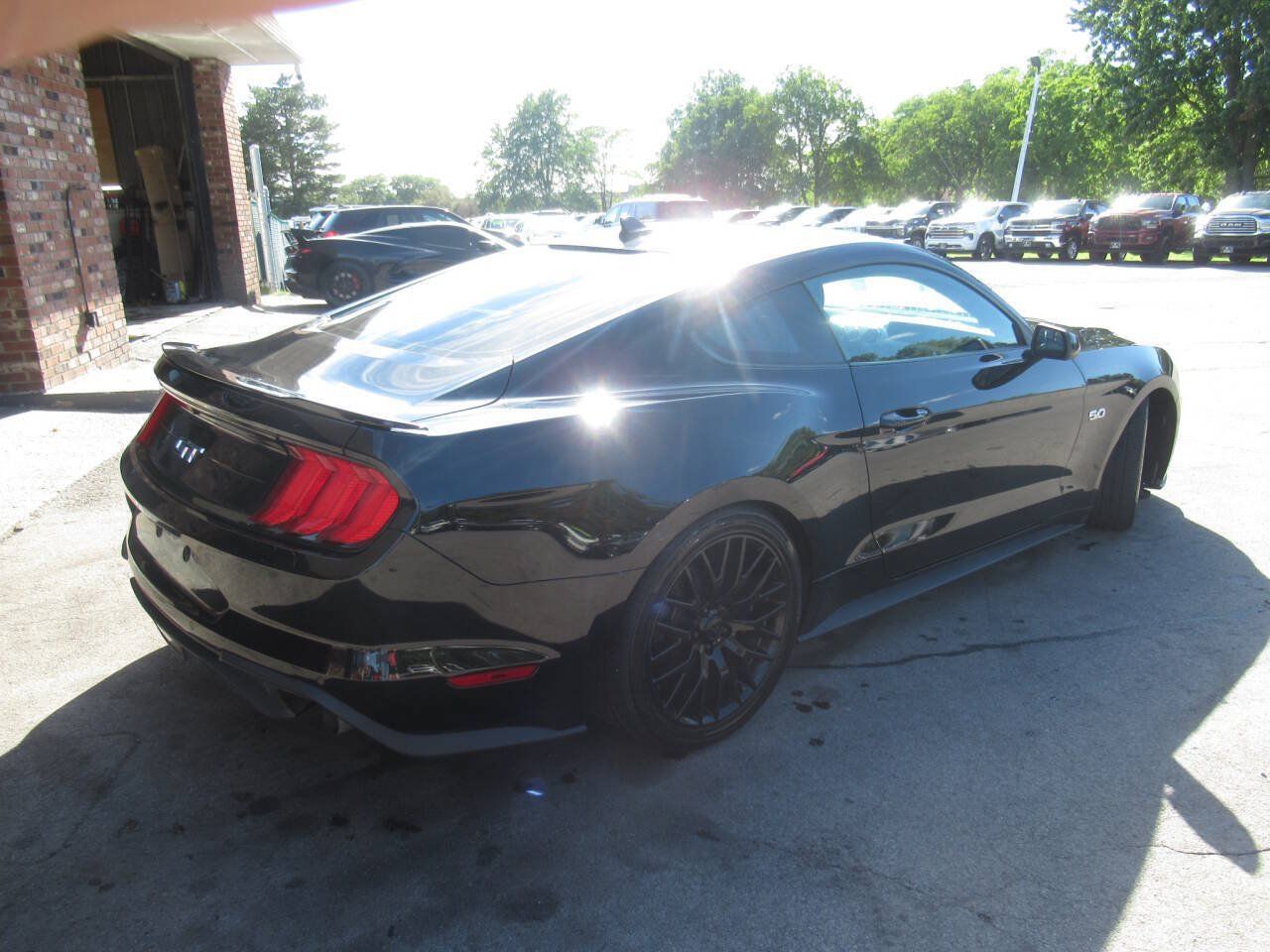 Used 2020 Ford Mustang GT RWD image 5