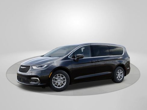 New 2026 Chrysler Pacifica Select FWD image 2