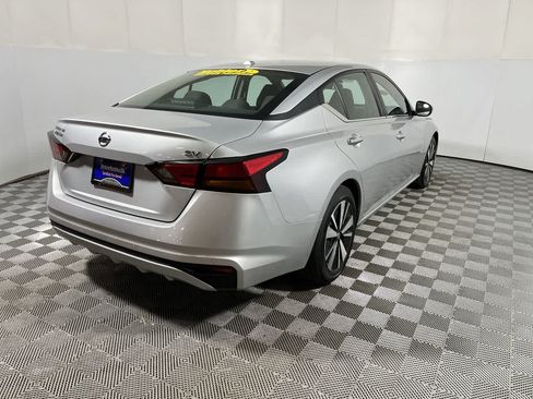 Used 2022 Nissan Altima 2.5 SV FWD image 8