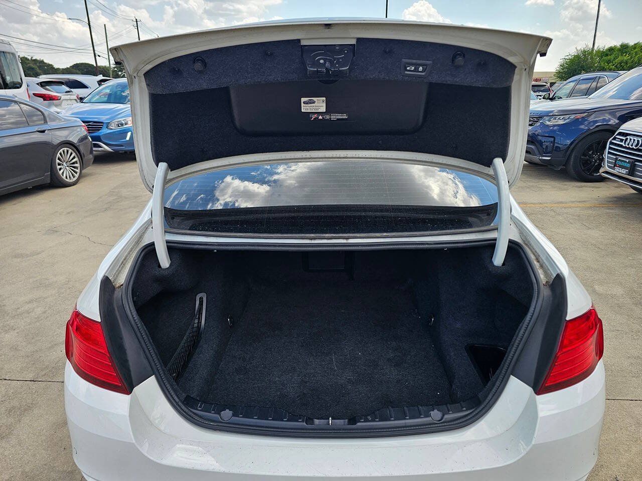 Used 2016 BMW 528i Sedan w/ Premium Package RWD image 8