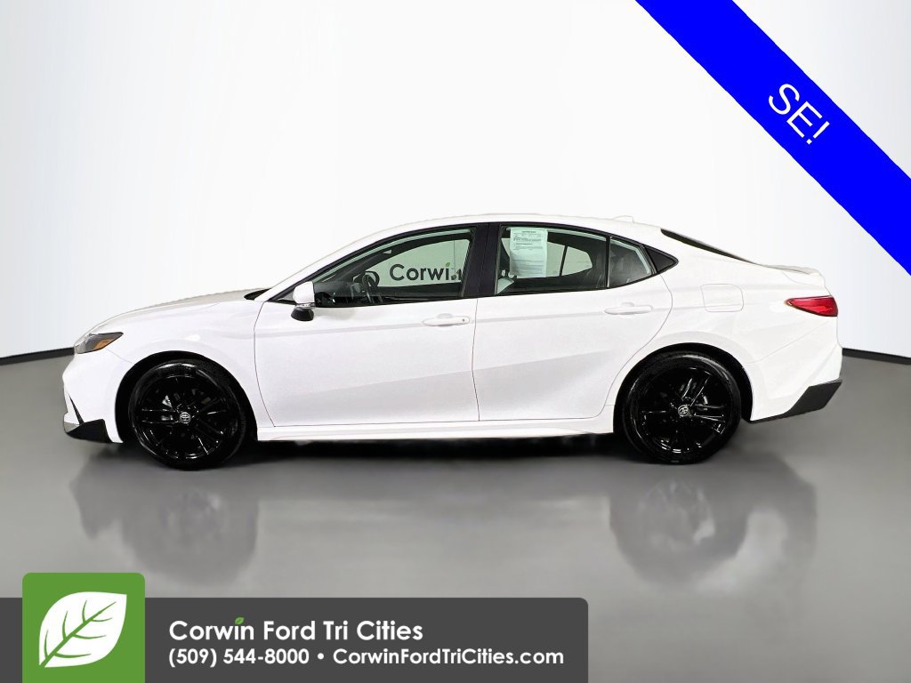 Used 2025 Toyota Camry SE w/ Convenience Package AWD/4WD image 5
