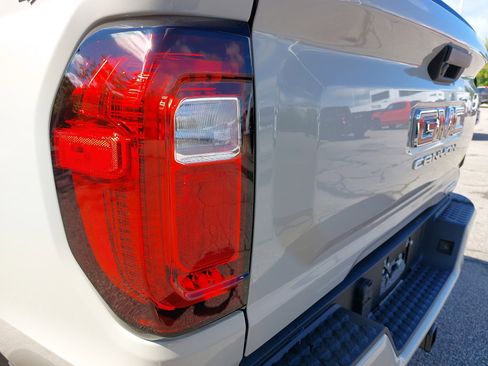 New 2026 GMC Canyon Elevation image 35