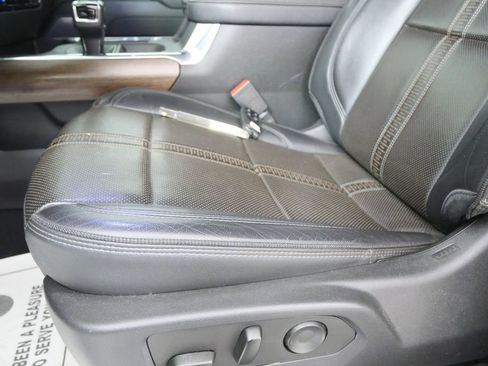 Used 2022 Chevrolet Silverado 1500 High Country w/ Z71 Off-Road Package image 11