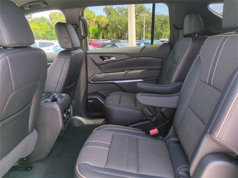 New 2026 Chevrolet Traverse High Country image 14