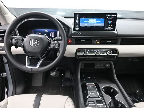 New 2026 Honda Pilot Touring image 11