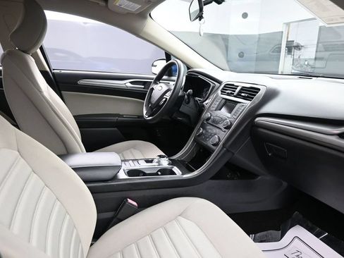 Used 2018 Ford Fusion S FWD image 21