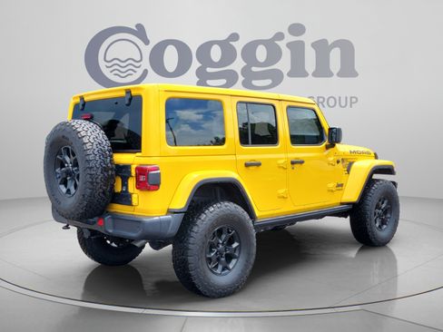 Used 2018 Jeep Wrangler Unlimited Sahara w/ Quick Order Package 24M Moab AWD/4WD image 5