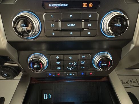 Used 2020 Ford F350 King Ranch w/ King Ranch Ultimate Package AWD/4WD image 21