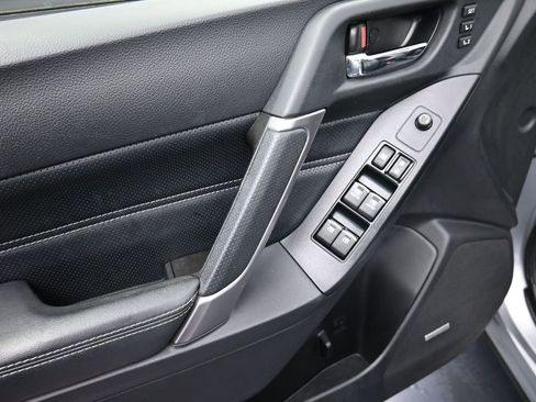 Used 2017 Subaru Forester 2.5i Touring w/ Popular Package #2 image 9