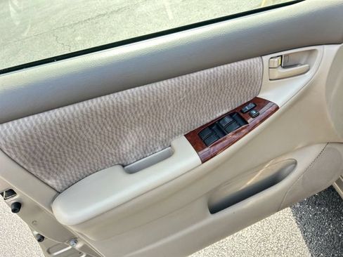 Used 2006 Toyota Corolla LE w/ Audio Value Pkg FWD image 16