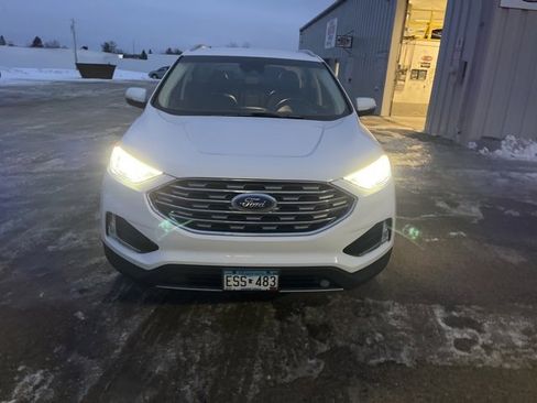 Used 2019 Ford Edge SEL w/ Cold Weather Package image 2