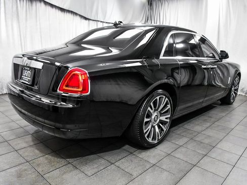 Used 2018 Rolls-Royce Ghost image 6