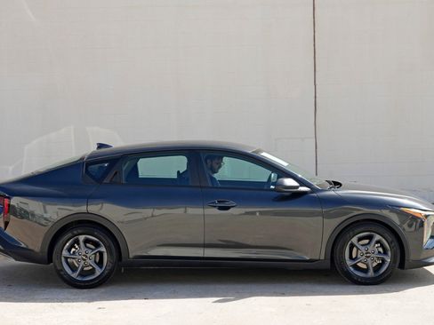 Used 2025 Kia K4 FWD image 49