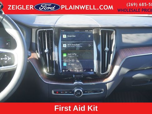 Used 2023 Volvo XC60 T8 Plus w/ Protection Package Premier image 15