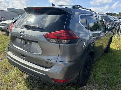 Used 2018 Nissan Rogue SV FWD image 11