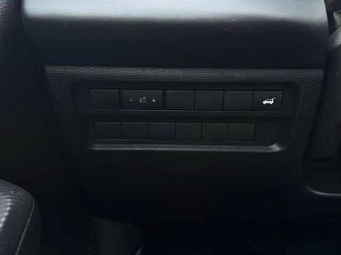 Used 2024 Mitsubishi Outlander SE image 28