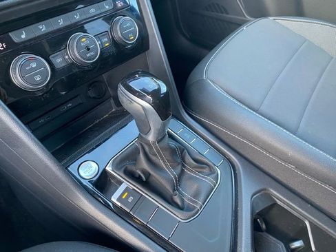 Used 2024 Volkswagen Taos SE image 23