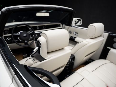 Used 2013 Rolls-Royce Phantom Drophead Coupe RWD image 70