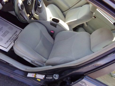 Used 2012 Toyota Prius Three image 11