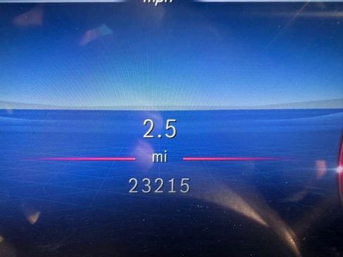 Used 2023 Mercedes-Benz C 300 4MATIC Sedan image 4