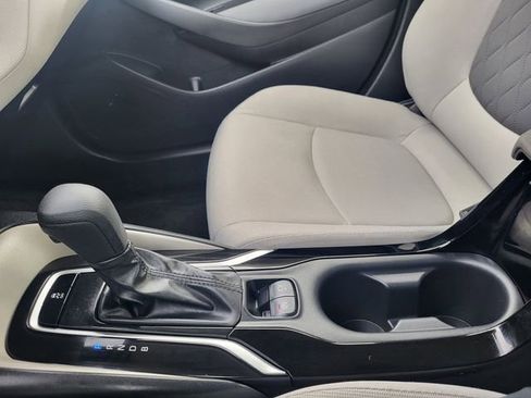 Used 2022 Toyota Corolla LE w/ Carpet Mat Package (TMS) image 19
