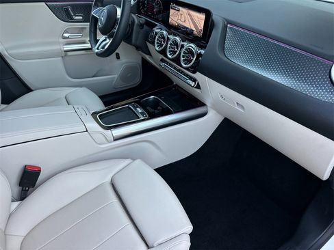 Certified 2025 Mercedes-Benz GLA 250 image 18
