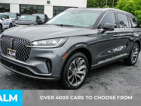 Used 2025 Lincoln Aviator Reserve w/ Illumination Package AWD/4WD image 2