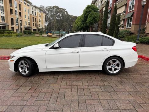 Used 2014 BMW 320i Sedan RWD image 2