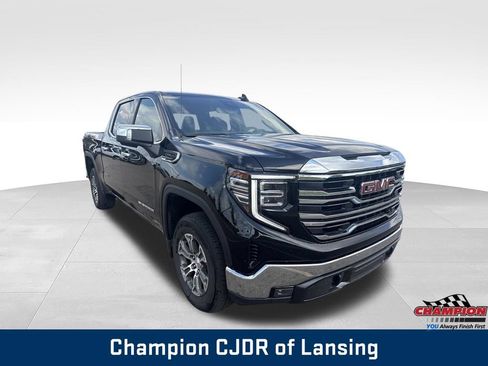 Used 2025 GMC Sierra 1500 SLT AWD/4WD image 9