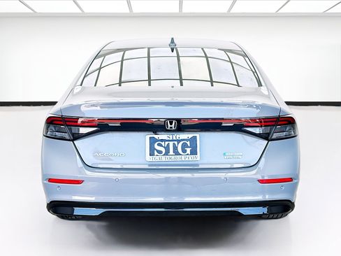 Used 2023 Honda Accord Touring image 5