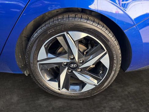 Used 2023 Hyundai Elantra Limited FWD image 42