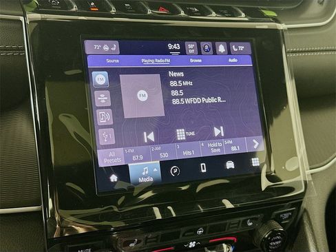 New 2025 Jeep Grand Cherokee Altitude image 12