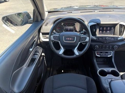 Used 2024 GMC Terrain SLE w/ LPO, Floor Liner Package FWD image 21
