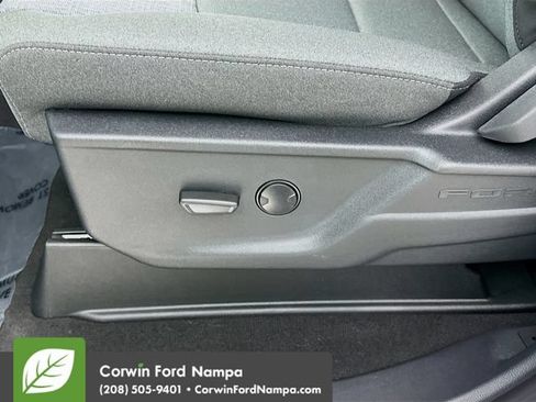 New 2026 Ford F250 XLT w/ XLT Premium Package AWD/4WD image 19