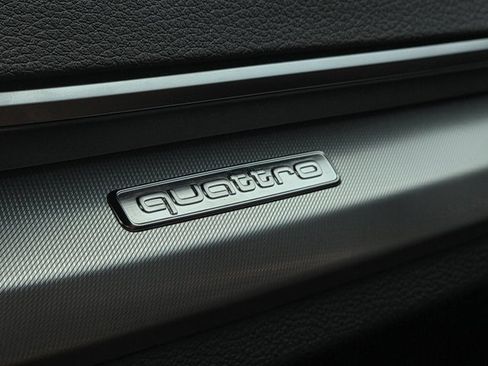 Used 2025 Audi Q5 2.0T Premium w/ Convenience Plus Package image 24