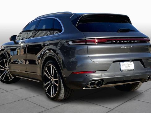 Used 2024 Porsche Cayenne S image 11