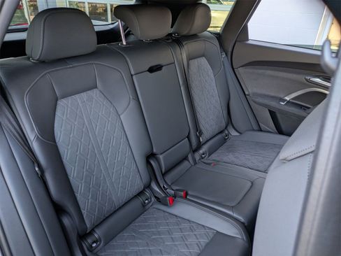 Used 2025 Audi SQ5 Premium Plus image 29