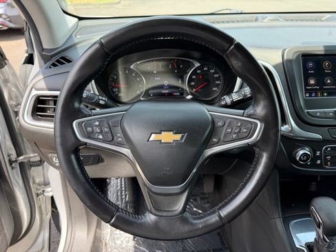 Used 2022 Chevrolet Equinox LT w/ Driver Convenience Package FWD image 20