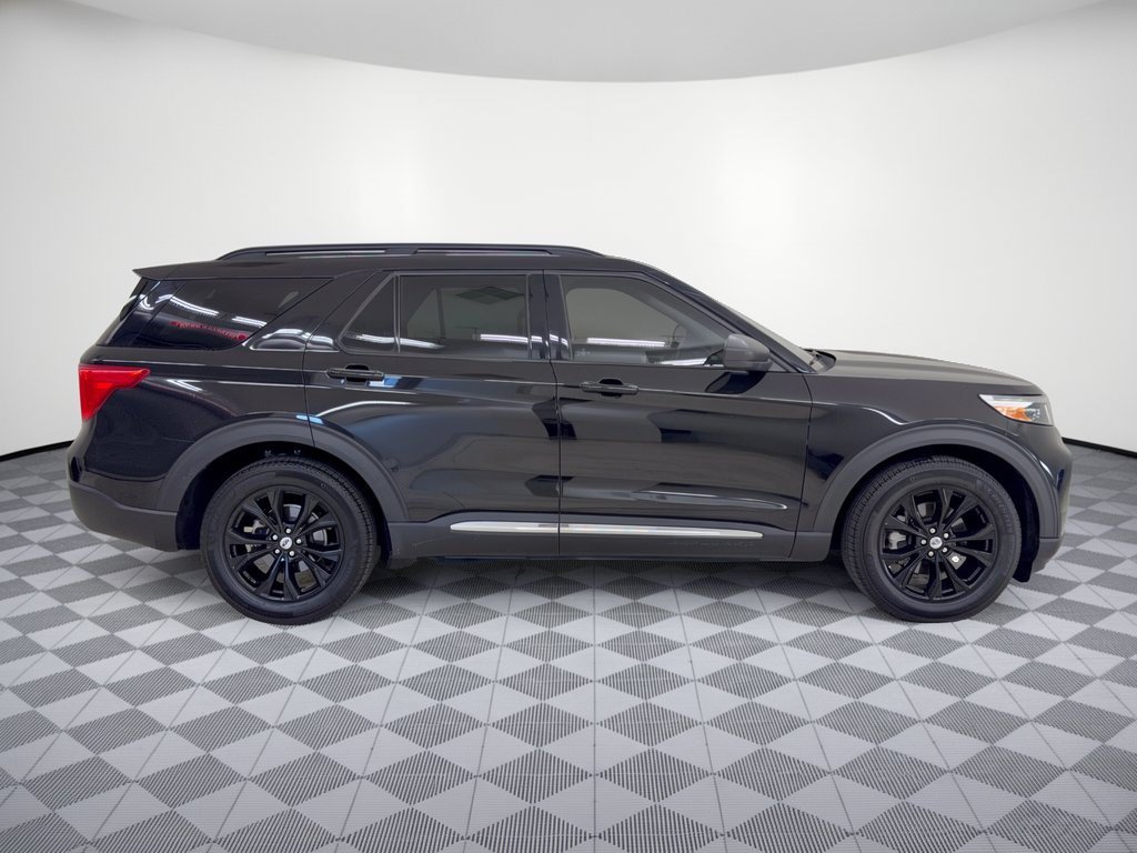 Certified 2023 Ford Explorer XLT w/ Equipment Group 202A RWD image 8